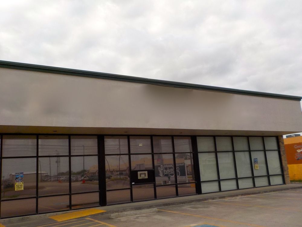 994 E Hidalgo Ave, Raymondville, TX 78580